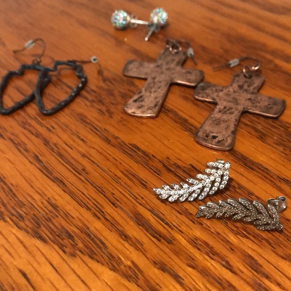 Multiple earrings - Picture 3 of 4